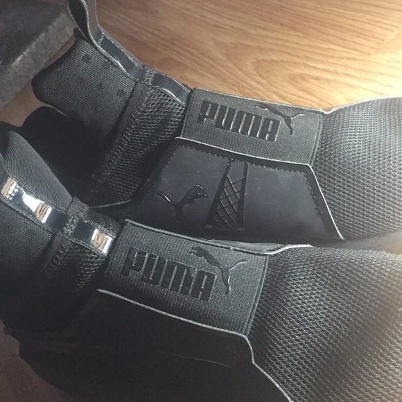 Puma - Picture 3 of 3